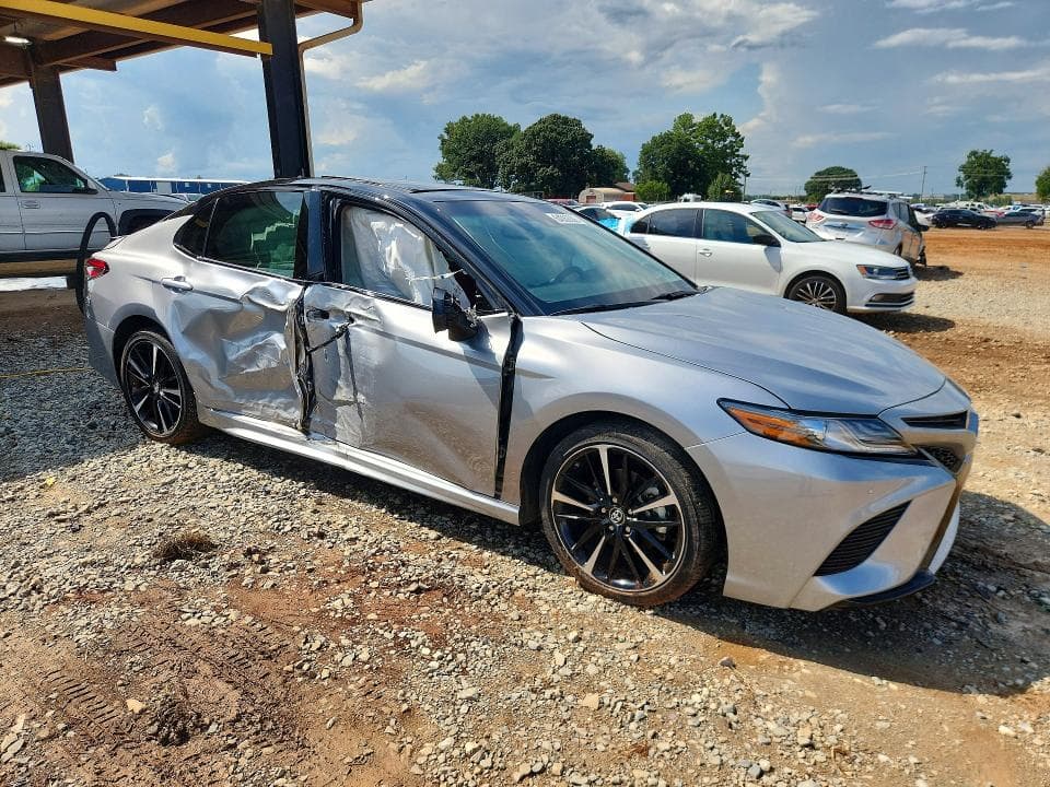 2018 TOYOTA CAMRY XSE V6 4