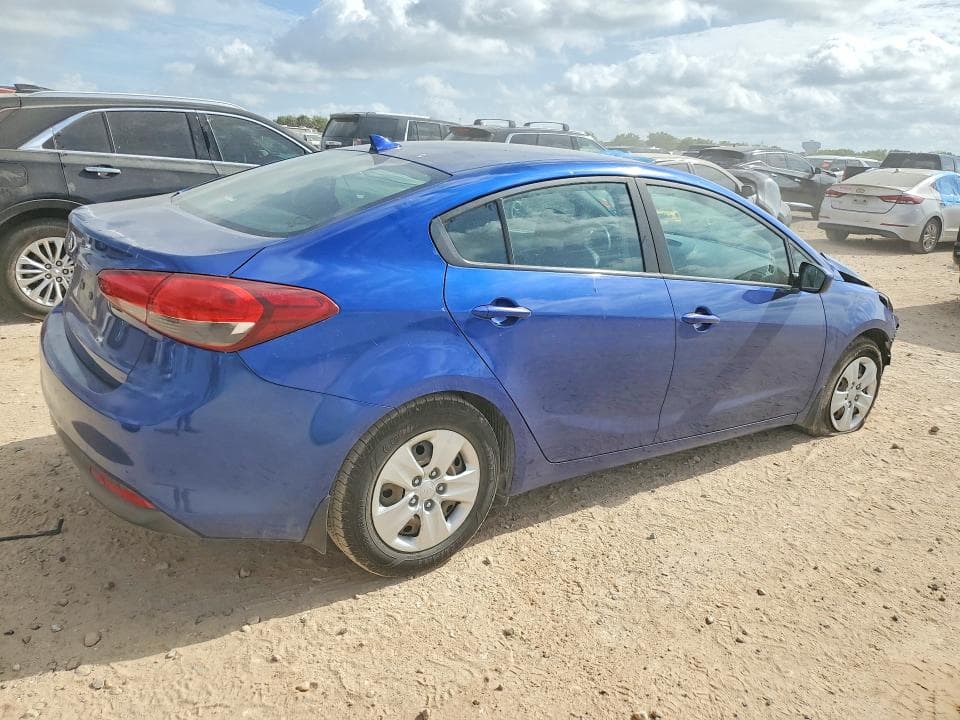 2017 KIA FORTE LX 3
