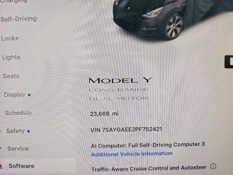 2023 TESLA MODEL Y 9