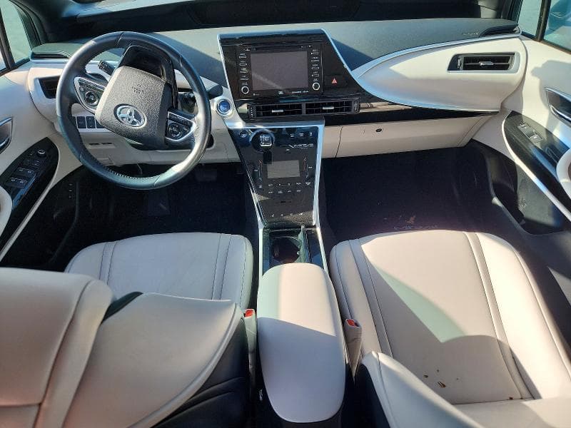 2018 TOYOTA MIRAI BASE 8