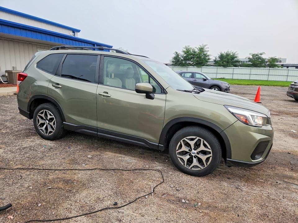 2019 SUBARU FORESTER PREMIUM 4