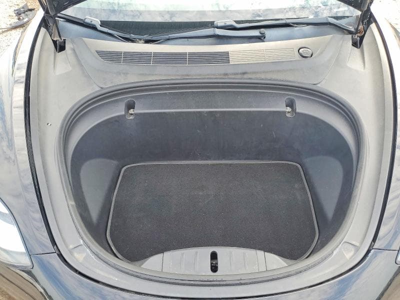 2018 TESLA MODEL 3 11
