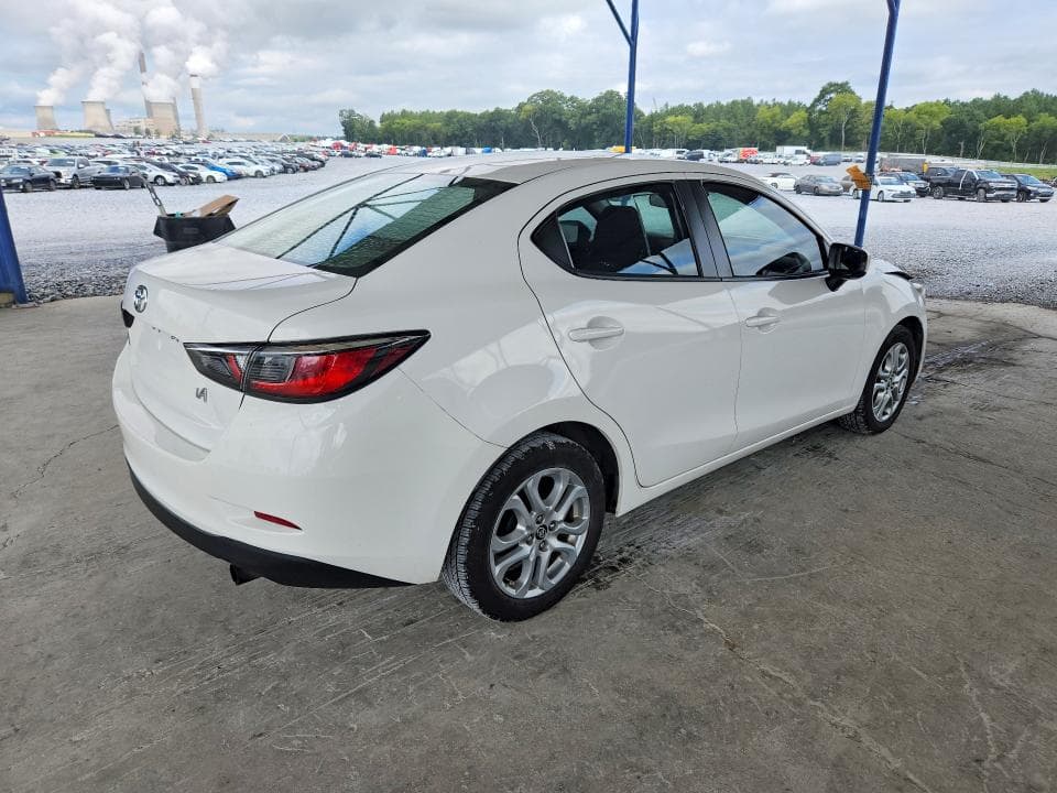 2018 TOYOTA YARIS IA BASE 3