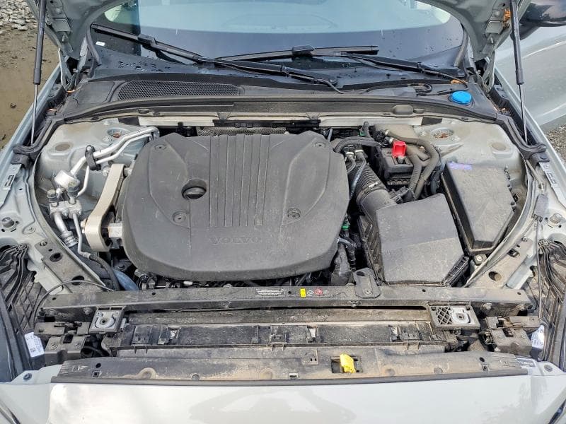 2025 VOLVO S60 CORE 11
