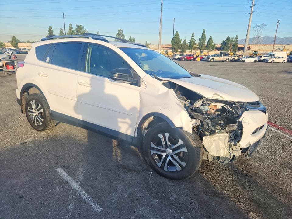 2018 TOYOTA RAV4 LE 4