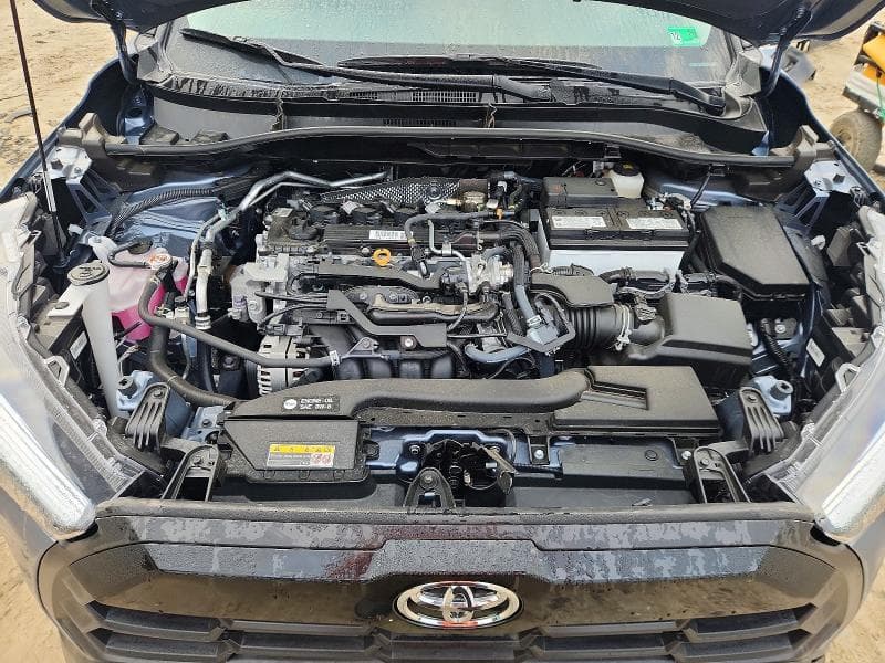 2026 TOYOTA COROLLA CROSS XLE 12