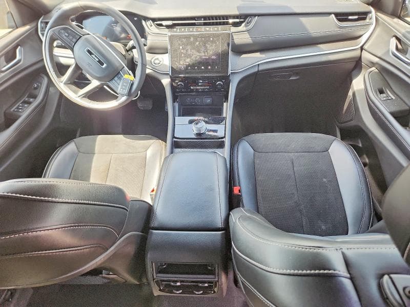 2024 JEEP GRAND CHEROKEE LAREDO 8