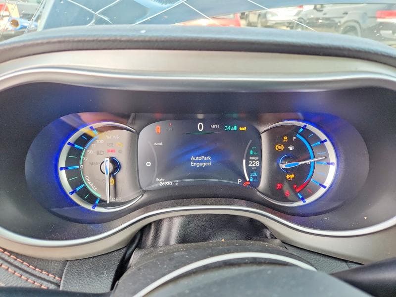 2025 CHRYSLER PACIFICA HYBRID PINNACLE 9