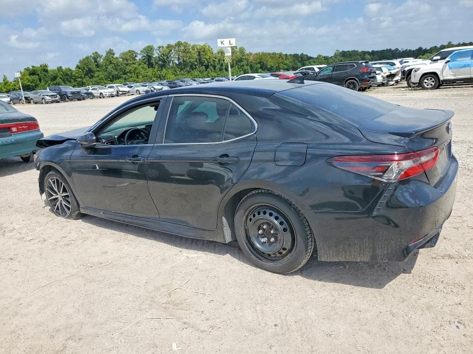 2021 TOYOTA CAMRY SE 2