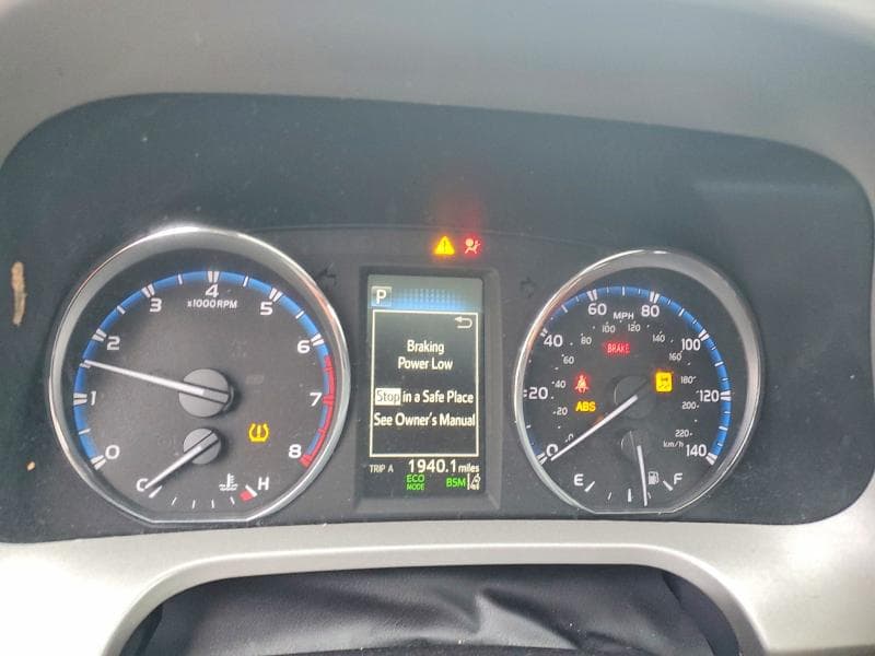 2017 TOYOTA RAV4 LIMITED 9