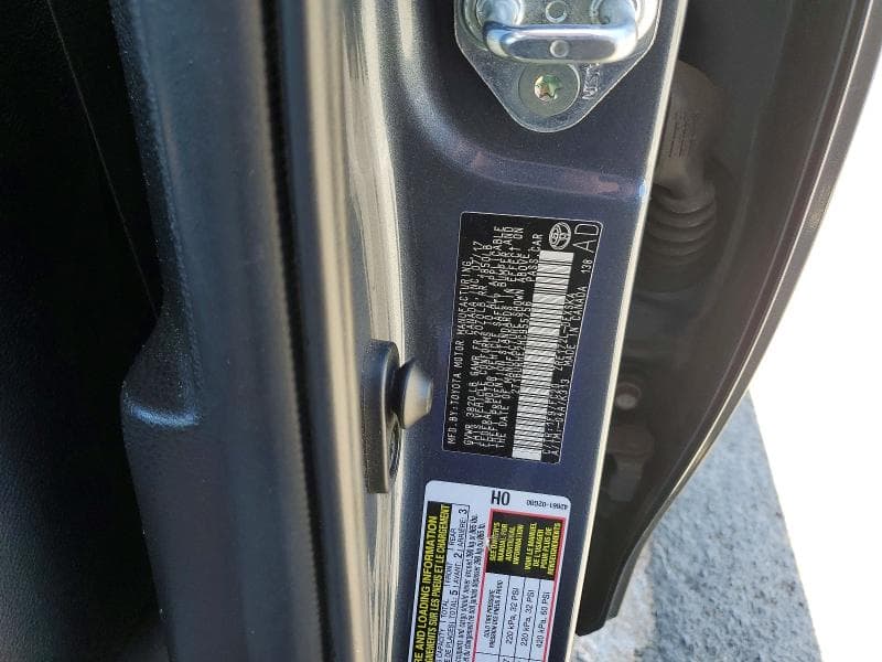 2017 TOYOTA COROLLA SE 13