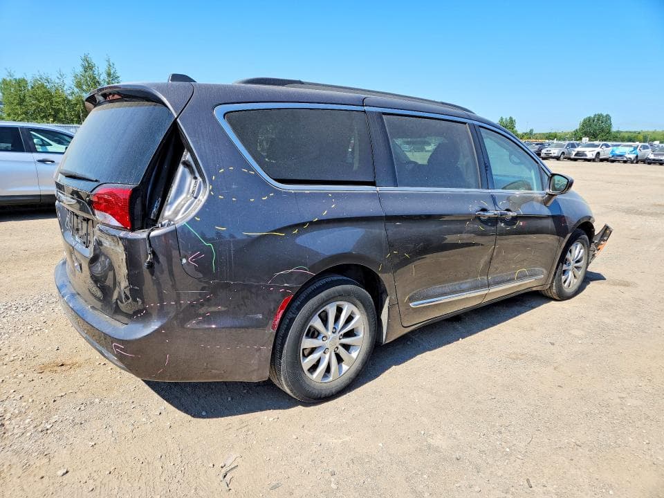 2017 CHRYSLER PACIFICA TOURING L 3