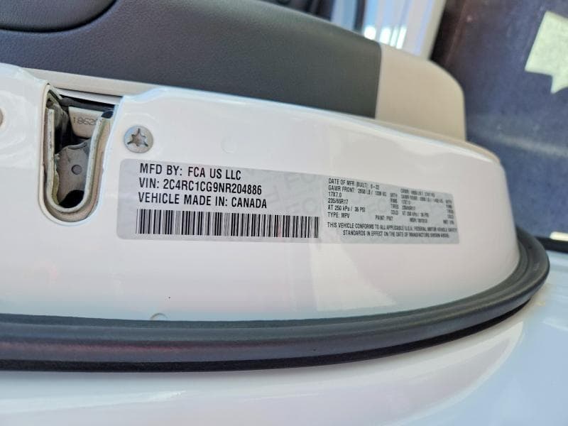 2022 CHRYSLER VOYAGER LX 13