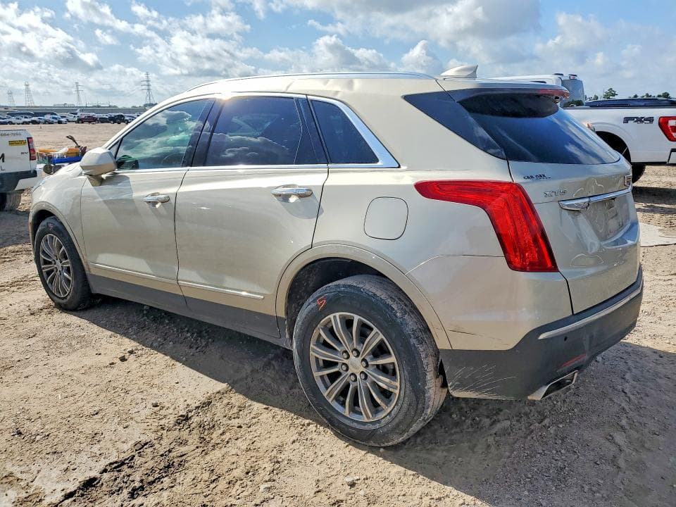 2017 CADILLAC XT5 LUXURY 2