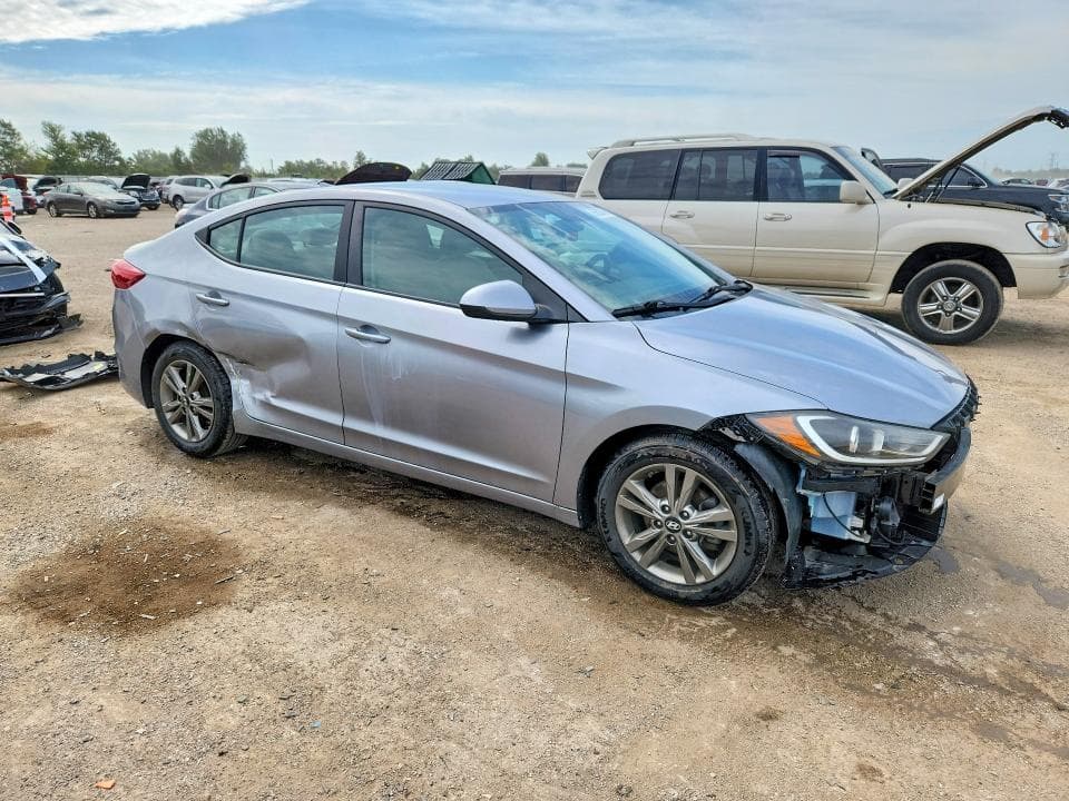 2017 HYUNDAI ELANTRA SE 4