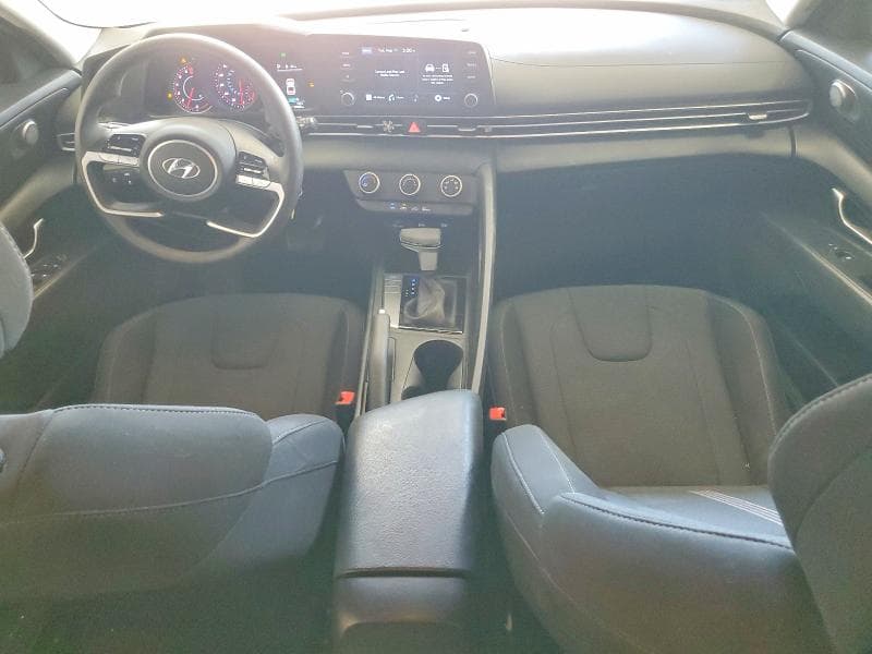 2023 HYUNDAI ELANTRA SE 8