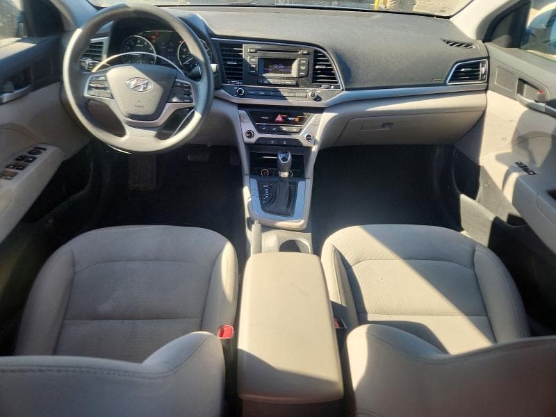 2018 HYUNDAI ELANTRA SE 8