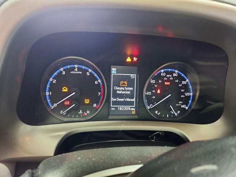 2017 TOYOTA RAV4 XLE 9