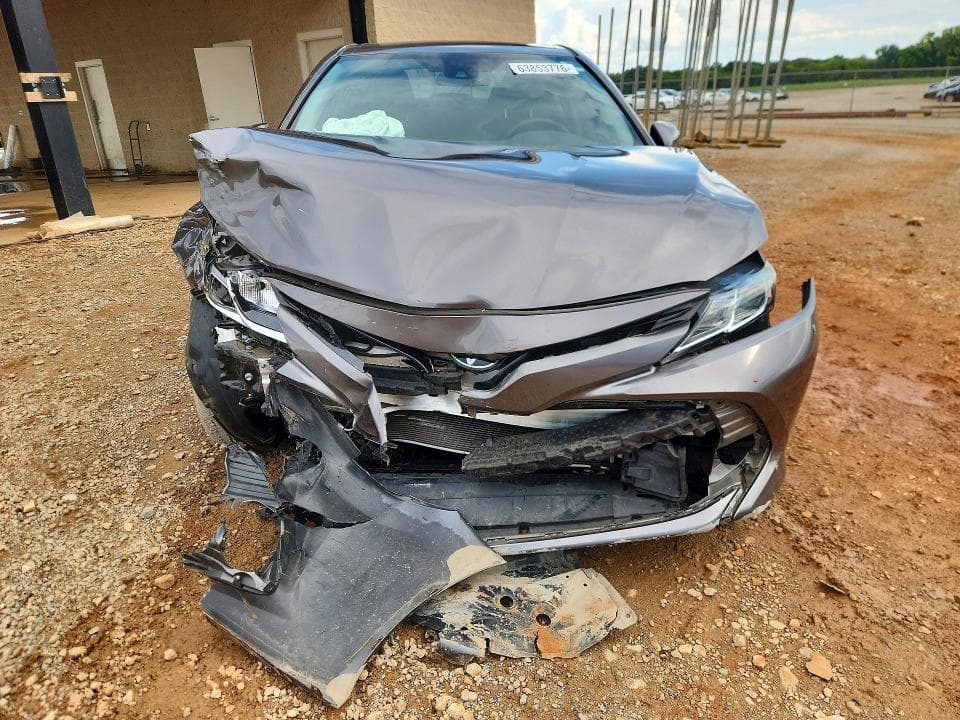 2020 TOYOTA CAMRY LE 5