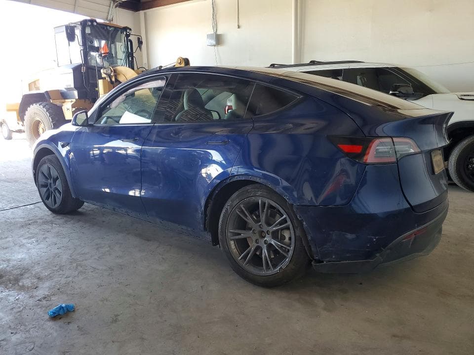 2025 TESLA MODEL Y 2