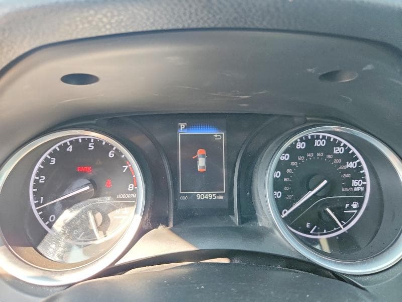 2018 TOYOTA CAMRY LE 9