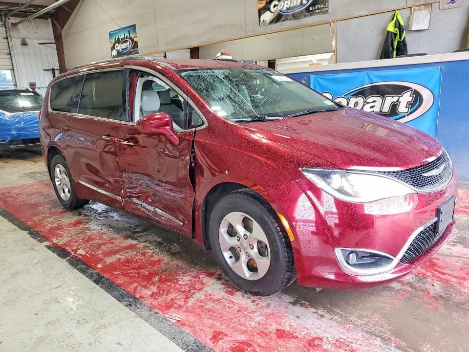 2017 CHRYSLER PACIFICA 4