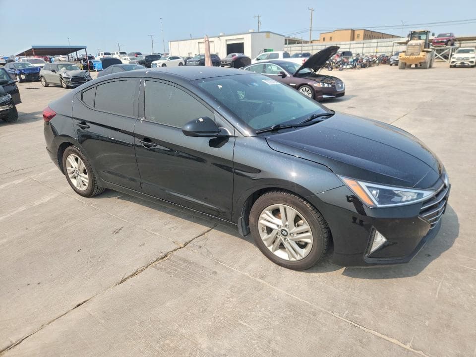 2020 HYUNDAI ELANTRA SEL 4
