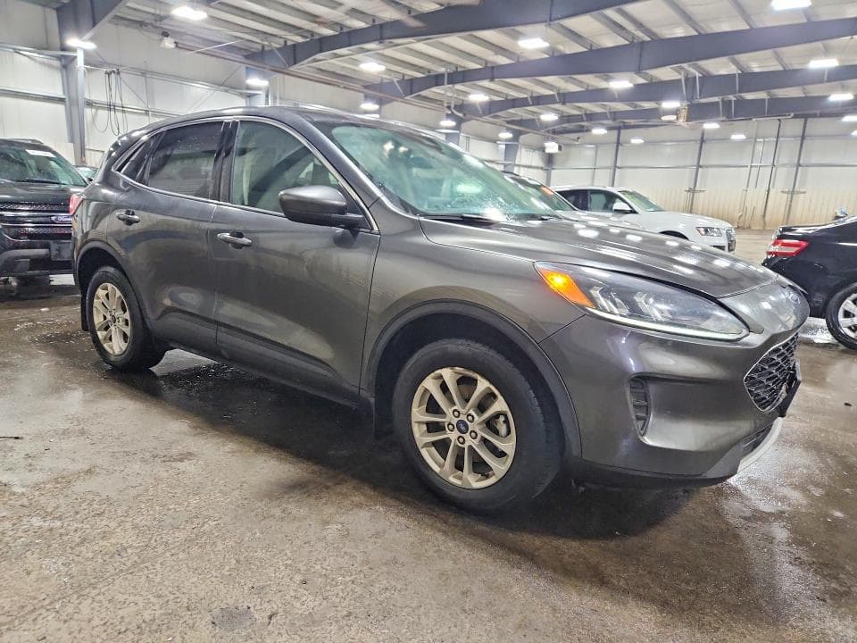 2020 FORD ESCAPE SE 4