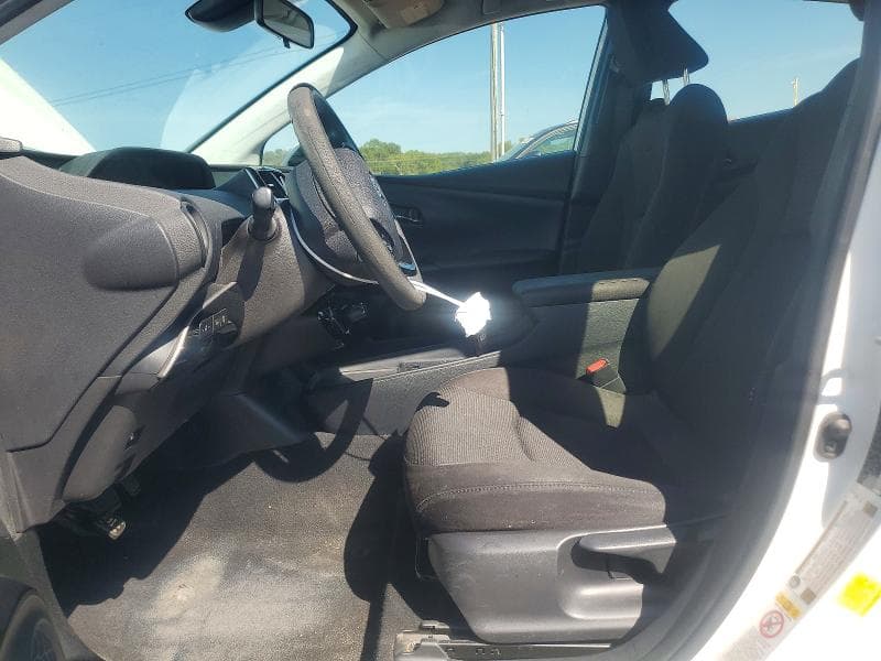 2019 TOYOTA PRIUS LE 7