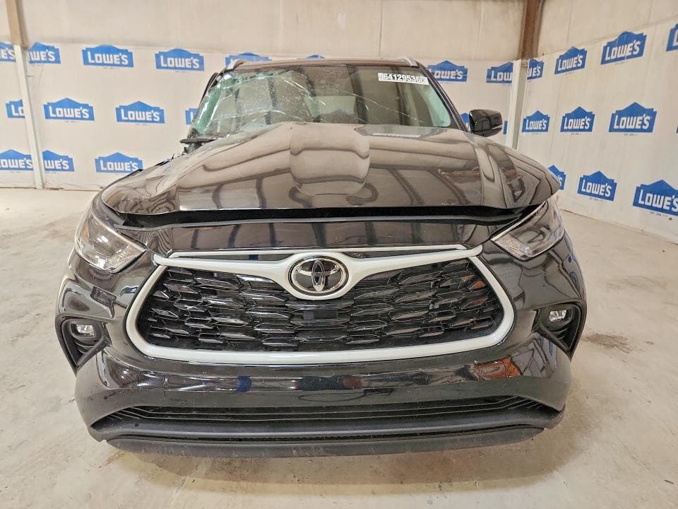 2026 TOYOTA HIGHLANDER XLE 5