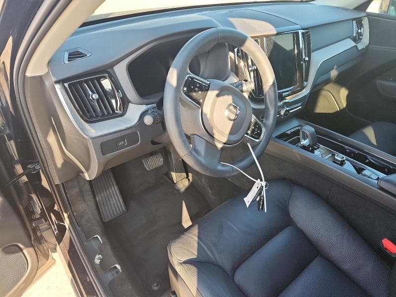 2025 VOLVO XC60 PLUS 8