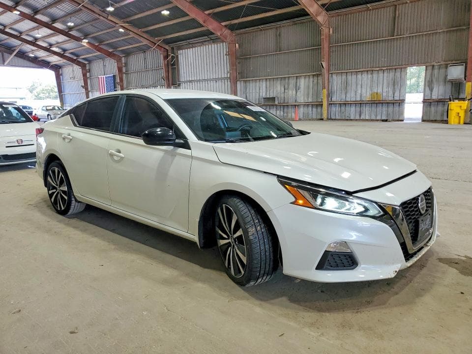 2022 NISSAN ALTIMA SR 4