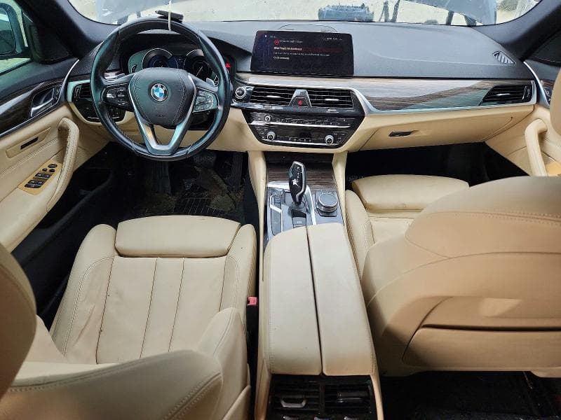 2018 BMW 530E 8