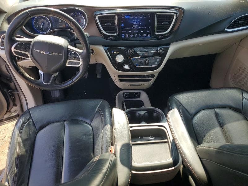 2017 CHRYSLER PACIFICA TOURING L 8