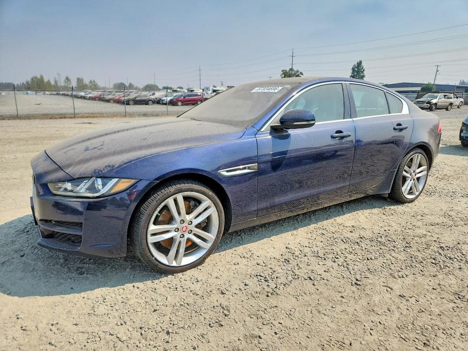 2017 JAGUAR XE PRESTIGE - 1
