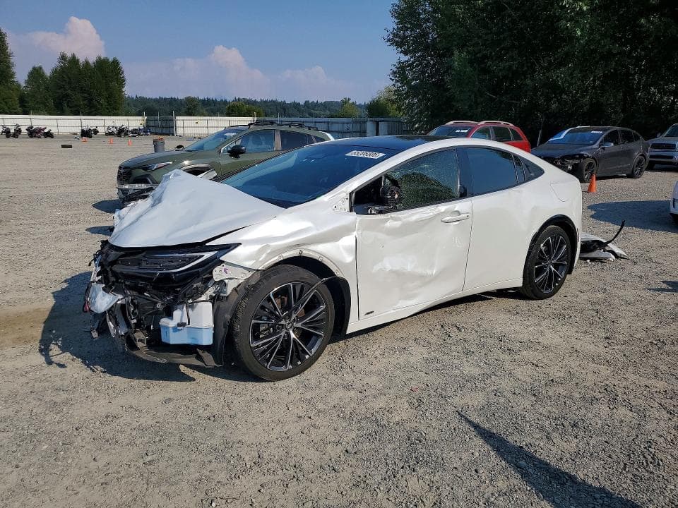 2024 TOYOTA PRIUS XLE - 1