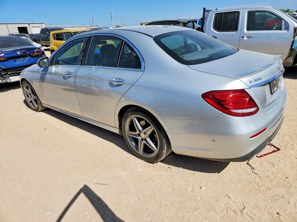 2017 MERCEDES-BENZ E 300 2