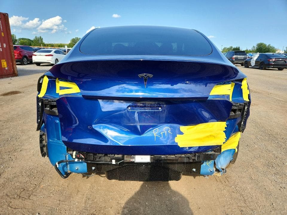 2024 TESLA MODEL Y 6
