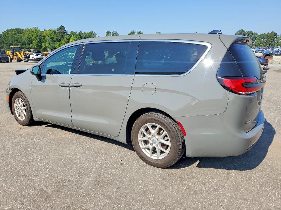 2023 CHRYSLER PACIFICA TOURING L 2