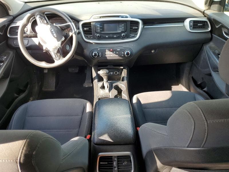 2018 KIA SORENTO LX V6 8