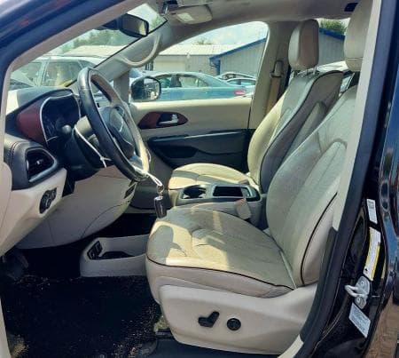 2017 CHRYSLER PACIFICA LIMITED 7