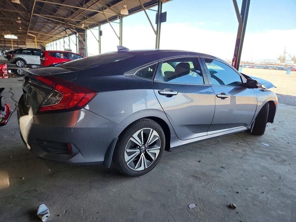 2017 HONDA CIVIC EX 3
