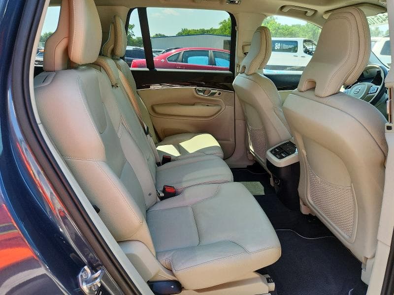 2019 VOLVO XC90 T6 MOMENTUM 11