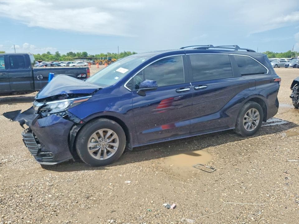 2026 TOYOTA SIENNA XLE 8-PASSENGER - 1