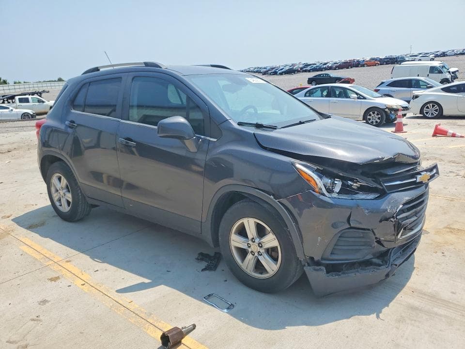 2017 CHEVROLET TRAX 1LT 4