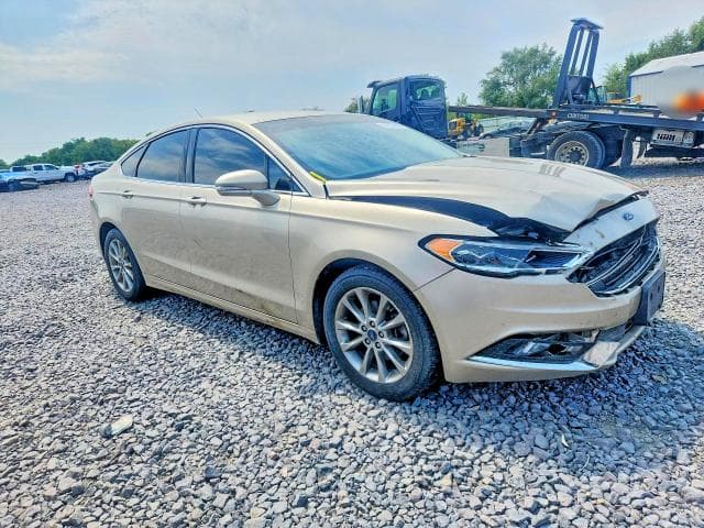 2017 FORD FUSION SE 4