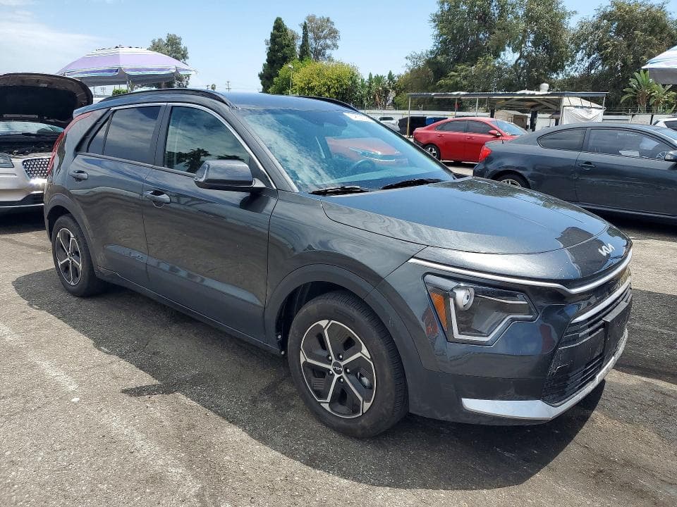 2023 KIA NIRO EX 4
