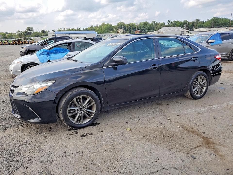 2017 TOYOTA CAMRY SE - 1