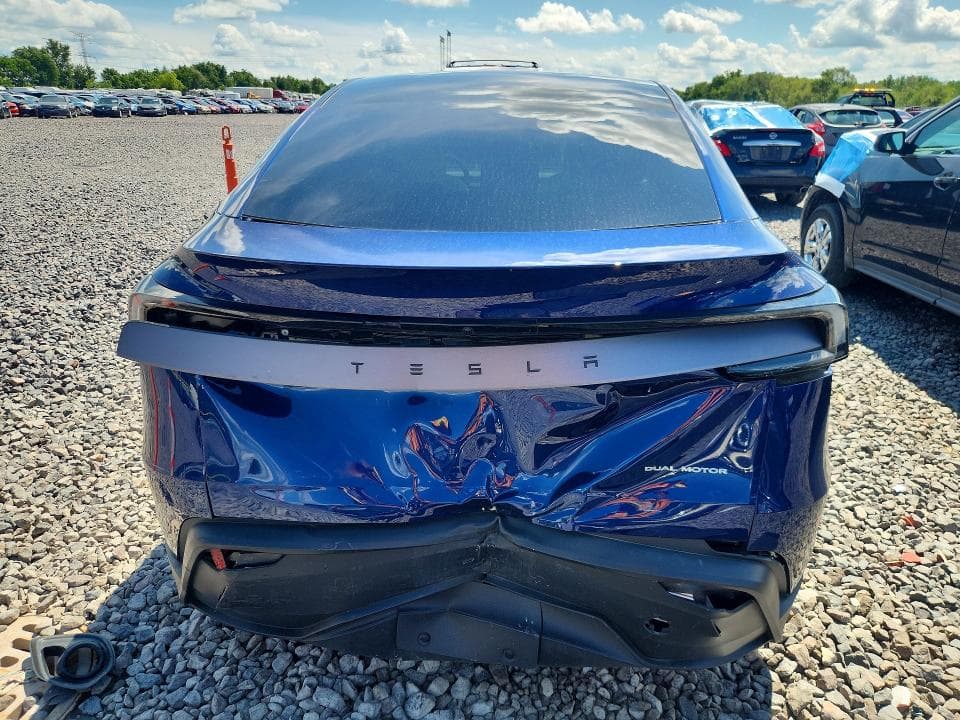 2026 TESLA MODEL Y 6