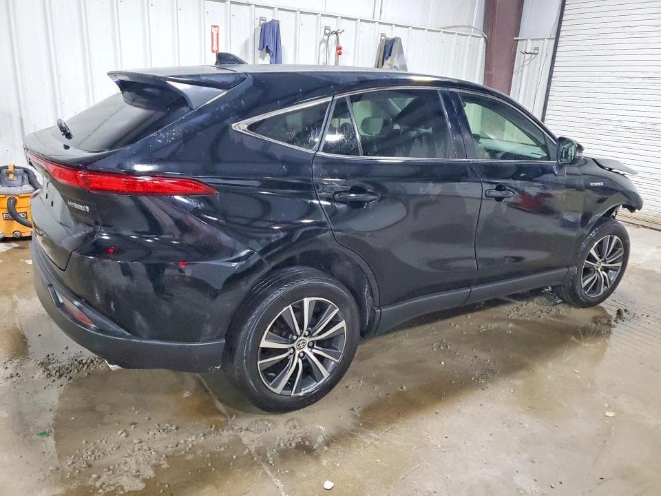 2021 TOYOTA VENZA LE 3